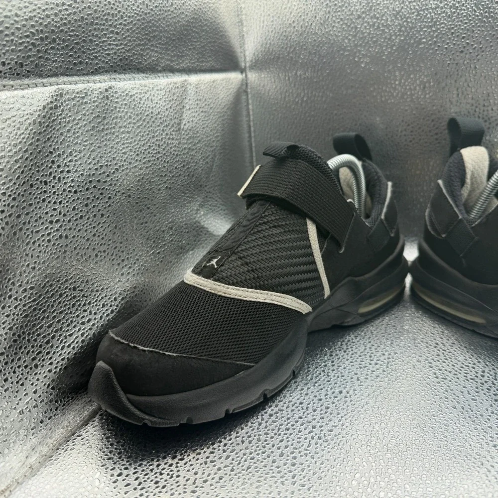 Size‎ 8.5 Air Jordan Trunner 11 LX Black White Mens Athletic Sneakers 453843-001